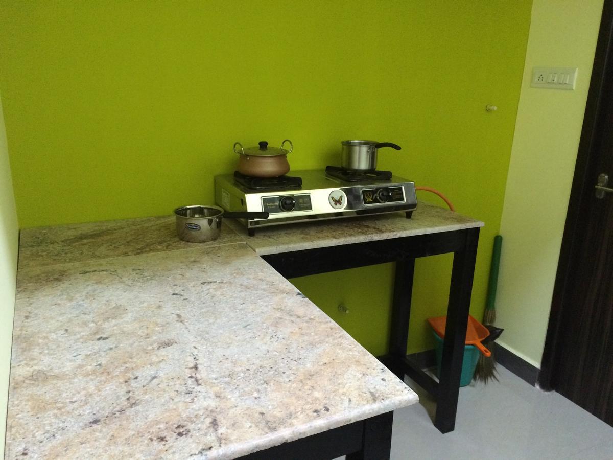 Chandran Hyline Madras Buitenkant foto